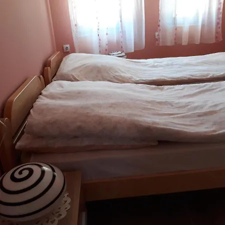 Andi Apartment *