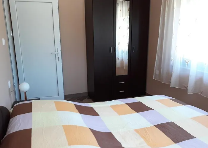 Apartment Andi Pacir